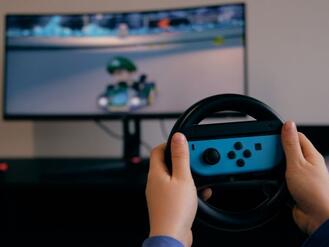 Preise für Smartphones und Spielekonsolen befinden sich im Sinkflug