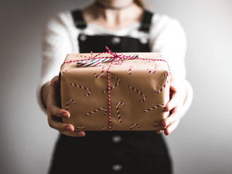 Deutsche zahlen für Weihnachtsgeschenke 363 Millionen zu viel